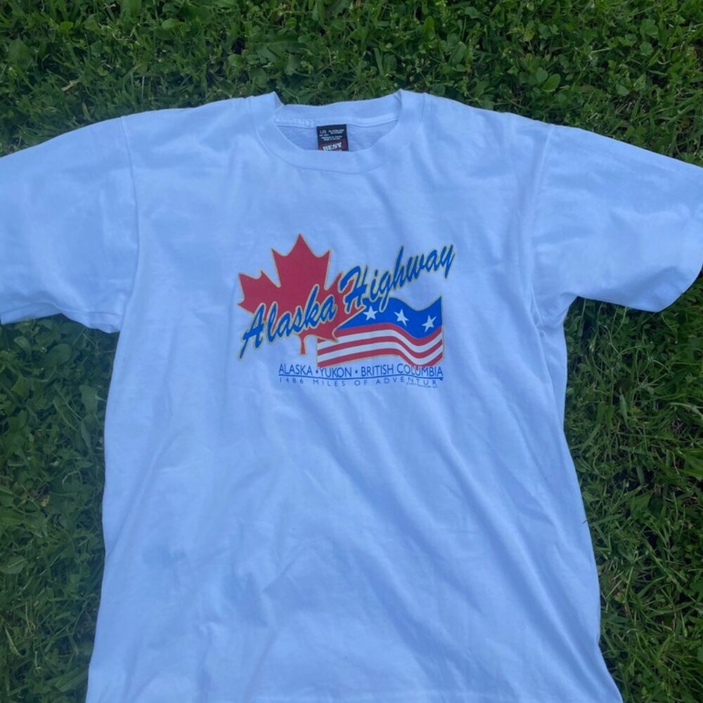 Vintage Single Stitch Fruit of the Loom Alaska Highway white t shirt Mens large